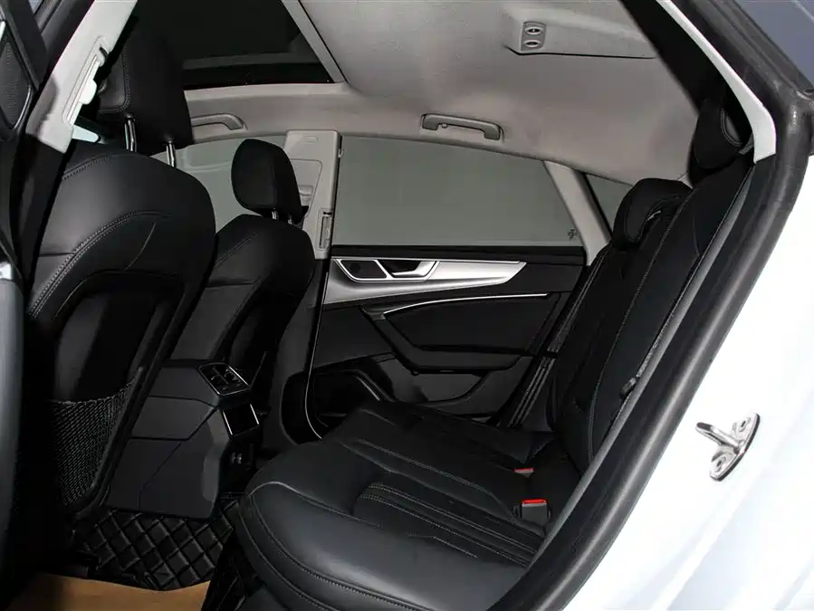 900x675_0_q87_c42_autohomecar__ChtpWGkpXCaAbMu5AAFkDNEzpPo583.jpg.webp Used Audi A7 2023 45 TFSI Premium Selection