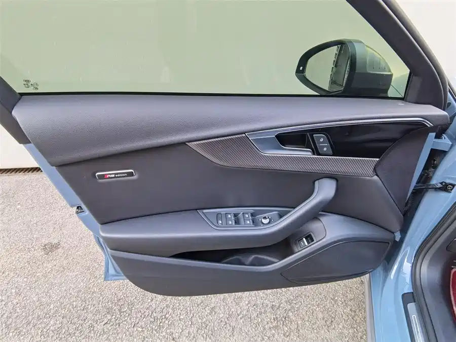 Used Audi A4L 2022 40 TFSI quattro RS kit combustion speed type