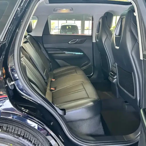 900x675_0_q87_c42_autohomecar__ChtpWGkrui6AciW8AAslCX_pPdI524.jpg.webp Used Hongqi HS3 PHEV 2024 115km Jinwei Edition