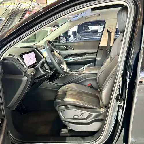 900x675_0_q87_c42_autohomecar__ChtpWGkruimAD7CqAAzSgT56VYQ525.jpg.webp Used Hongqi HS3 PHEV 2024 115km Jinwei Edition