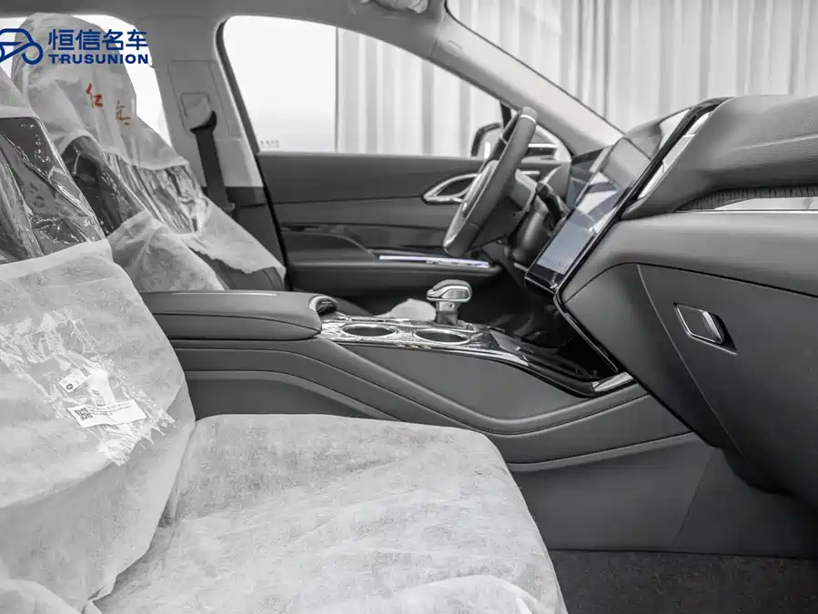 900x675_0_q87_c42_autohomecar__ChtpWGkugN2AE6EqAAQy7JM4yH0045.jpg.webp Used Hongqi HS3 PHEV 2024 115km Jinwei Edition