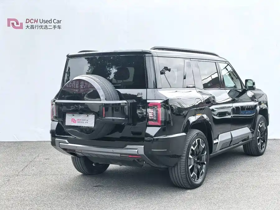 900x675_0_q87_c42_autohomecar__ChtpWGkv2j6ASu-OAAPT7Da7DP0834.jpg.webp Used BYD Leopard 8 2025 Zhiyong flagship version 7 seats