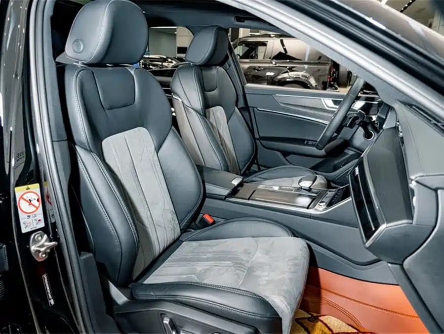 900x675_0_q87_c42_autohomecar__ChtpWGkv9w6Aao1tAAIStbzVFms419.jpg.webp Used Audi A6L 2024 45 TFSI quattro premium dynamic model