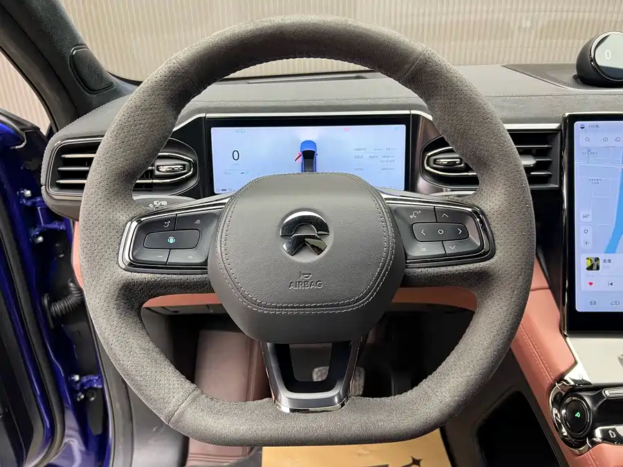 900x675_0_q87_c42_autohomecar__ChtpWGkvmN-ABowlAAs7KRurF8U121.jpg.webp Used NIO EC6 2020 605KM Sports Edition