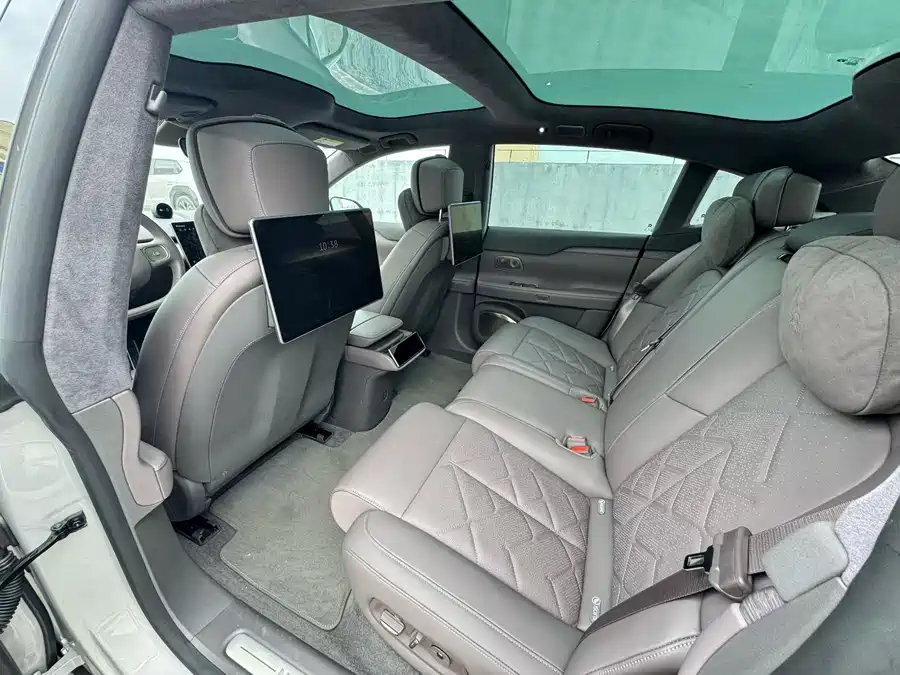 900x675_0_q87_c42_autohomecar__ChtpWGkvz7aAOojuAAYjDA8cTZk350.jpg.webp Used NIO ET7 2024 75kWh Executive Signature Edition