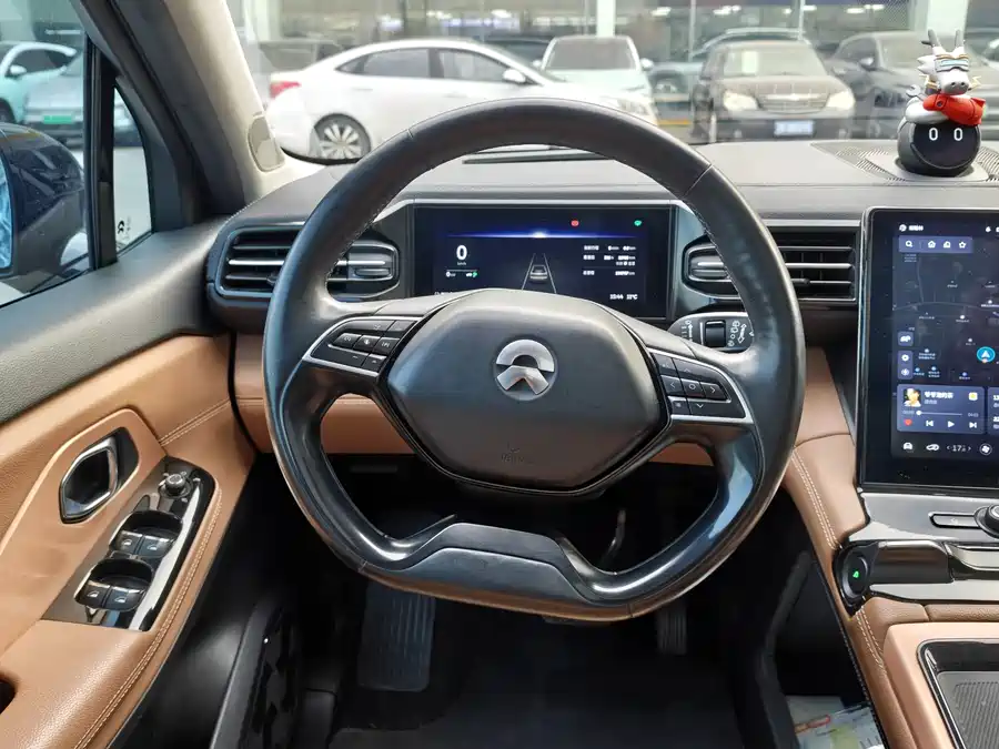 900x675_0_q87_c42_autohomecar__ChtpWGkxVdqAA2XWAAVipo7JOo8596.jpg.webp Used NIO ES8 2018 model 355KM base version six-seater version