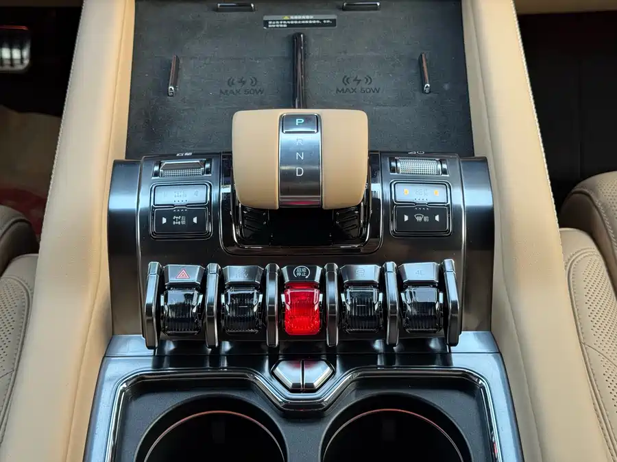 900x675_0_q87_c42_autohomecar__ChtpWGkxW72AKCu9AAk6iSbxy1M126.jpg.webp Used BYD Leopard 8 2025 Zhiyong flagship version 7 seats