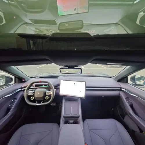 900x675_0_q87_c42_autohomecar__ChtpWGkynV6AQnSIAATwG2kDcvw793.jpg.webp Used Xpeng P7 2025 702 Long Battery Life Ultra