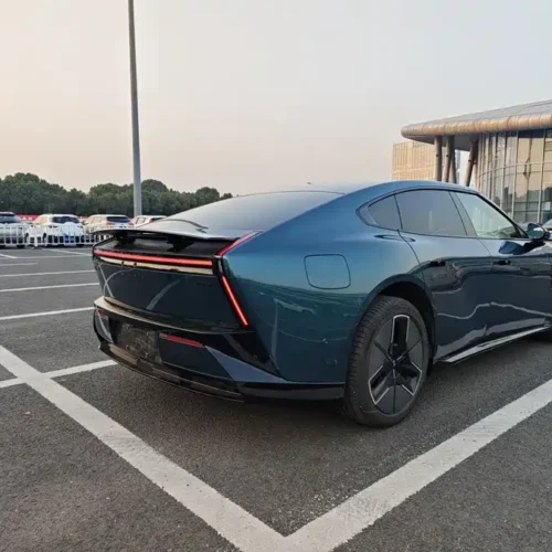 900x675_0_q87_c42_autohomecar__ChtpWGkynVmAcbNGAAf8R65QEi0999.jpg.webp Used Xpeng P7 2025 702 Long Battery Life Ultra