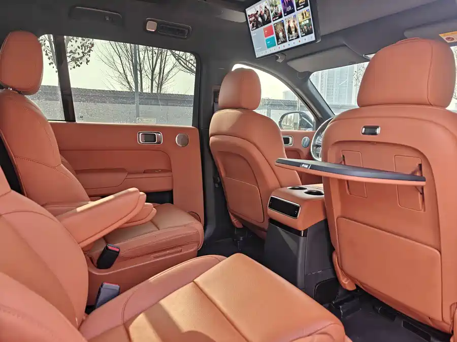 900x675_0_q87_c42_autohomecar__ChtpWGlA9SSAPqlWAAS0GK3_npA082.jpg.webp Used Li Auto L9 2024 Ultra