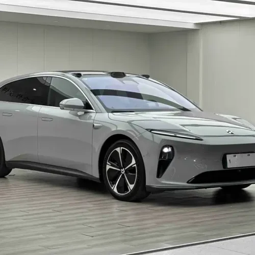 900x675_0_q87_c42_autohomecar__ChtpWGlBEmWATtnBAAchkaeP3_8233.jpg.webp Used NIO ET5T 2024 model 75kWh Touring