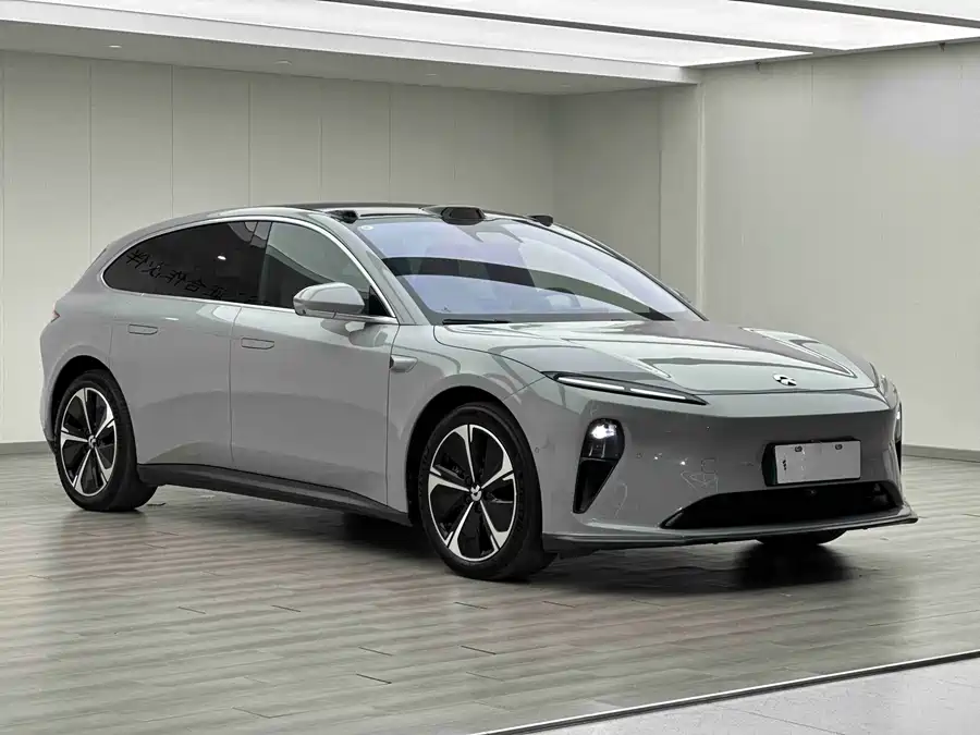 900x675_0_q87_c42_autohomecar__ChtpWGlBEmWATtnBAAchkaeP3_8233.jpg.webp Used NIO ET5T 2024 model 75kWh Touring