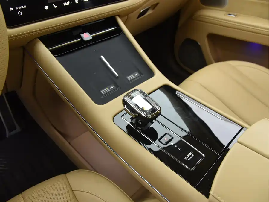 Used HUAWEI AITO M7 2024 1.5T Intelligent Driving Four-wheel Drive Pro Version 6 Seats