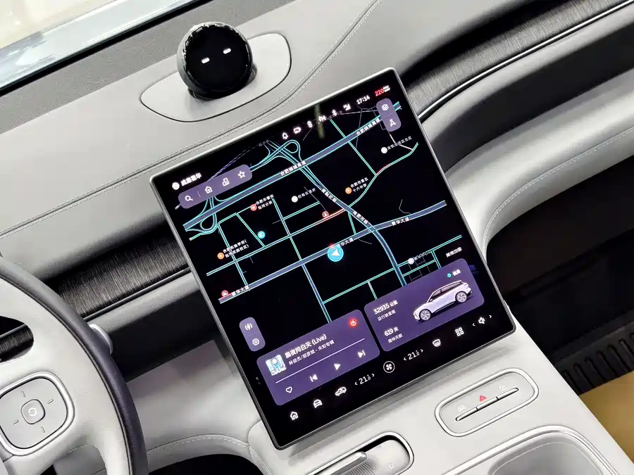 Used NIO ES6 2024 model 75kWh