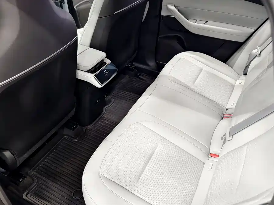 Used NIO ES6 2024 model 75kWh