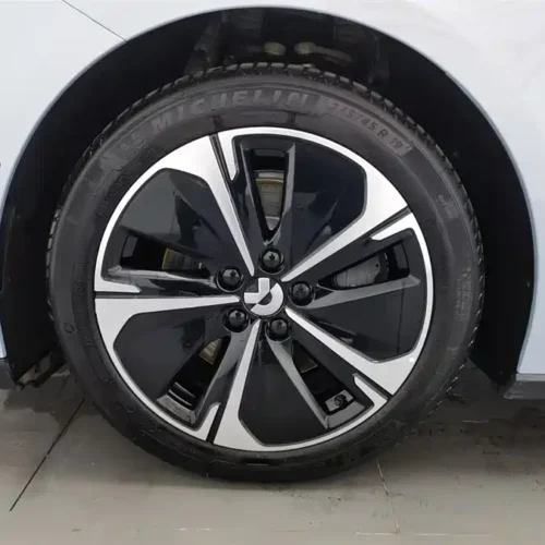 900x675_0_q87_c42_autohomecar__ChtpWGlCgymAVAOFAAFjv2YHNMo060.jpg.webp Used NIO ET5T 2024 model 75kWh Touring