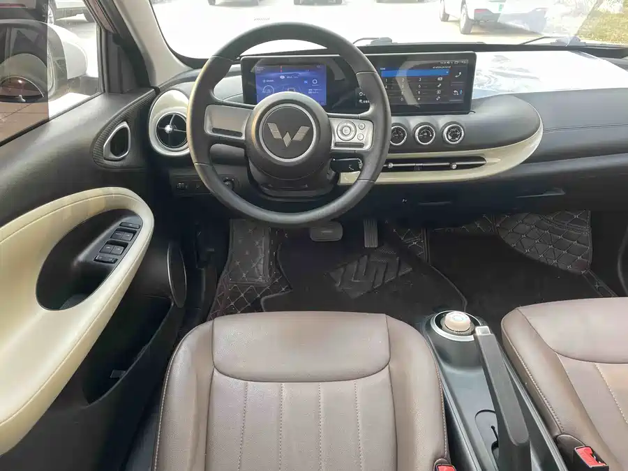 900x675_0_q87_c42_autohomecar__ChtpWGlCksaAUXtSAAV9XlRz0m8900.jpg.webp Used Wuling Bingo 2023 model 203km comfortable model