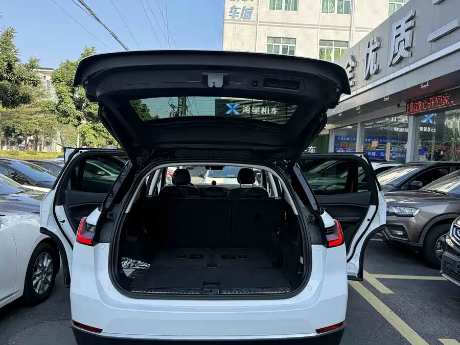 900x675_0_q87_c42_autohomecar__ChtpWGlDMrCAaQMQAAbeeHUltc0977.jpg.webp Used NIO ES8 2022 100kWh seven-seater version