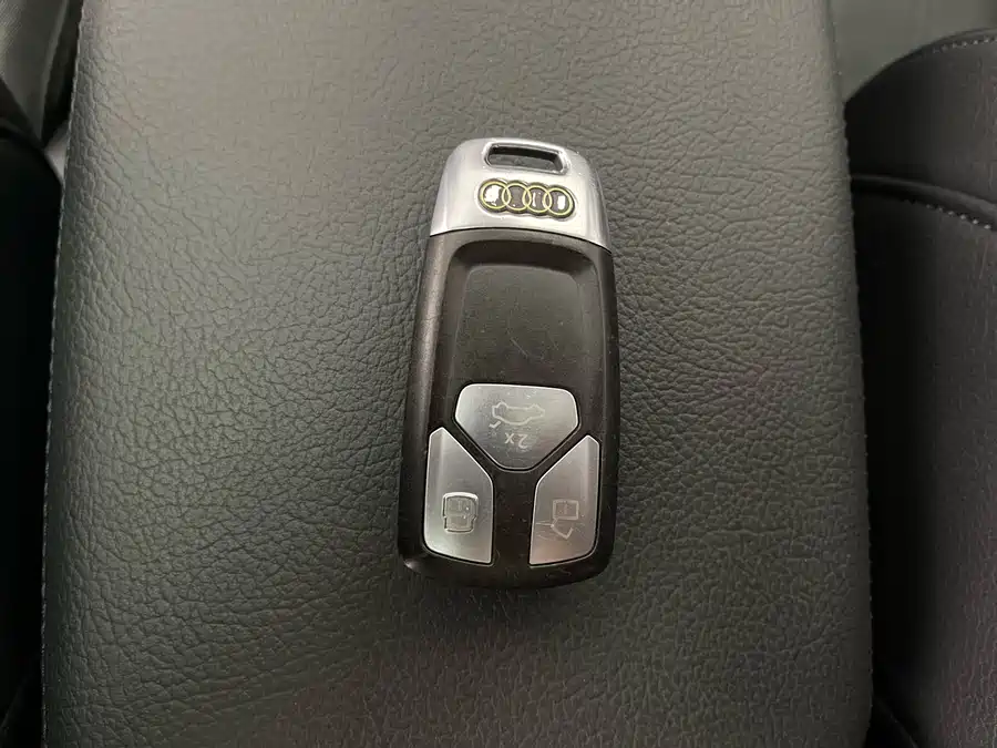 900x675_0_q87_c42_autohomecar__ChtpWGlDXm-Ac1wiAAjI7X99dzY353.jpg.webp Used Audi A5 (imported) 2019 Sportback 45 TFSI quattro sporty