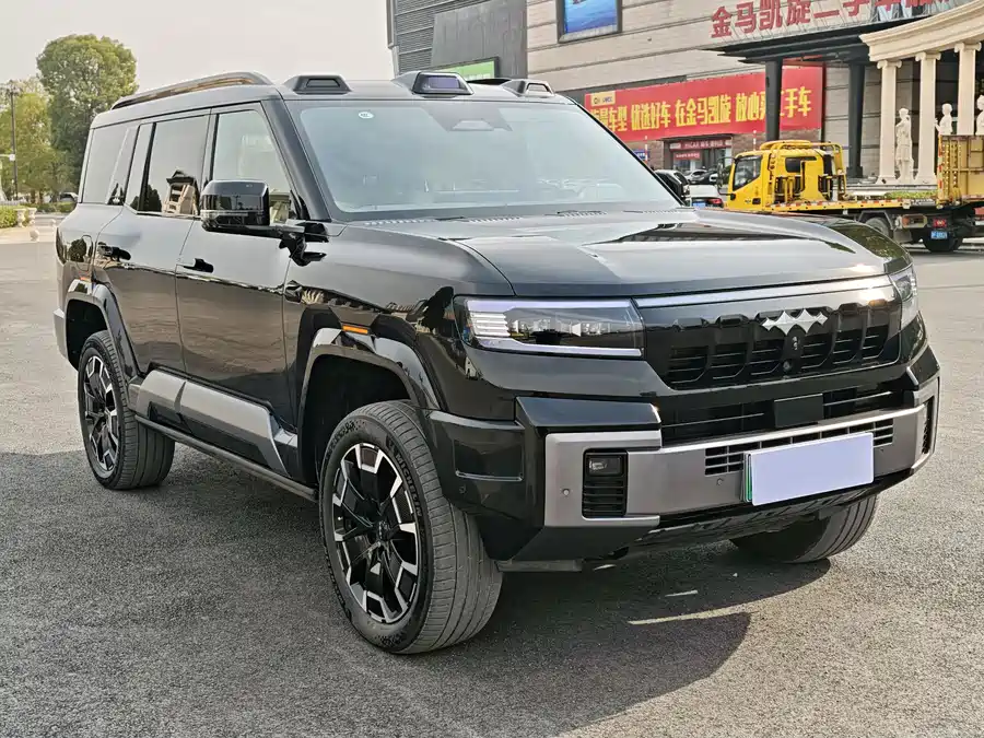 900x675_0_q87_c42_autohomecar__ChtpWGlDZbGAWLswAAob2BXehpM531.jpg.webp Used BYD Leopard 8 2025 Zhiyong flagship version 7 seats