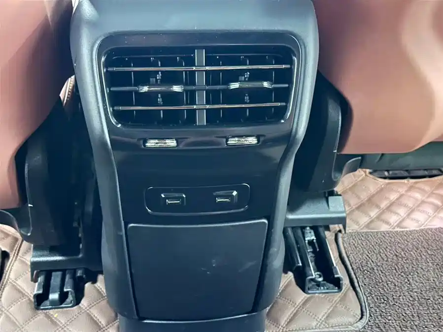 900x675_0_q87_c42_autohomecar__ChtpWGlDaASAD5RyAAG1oroRRz8664.jpg.webp Used NIO EC6 2020 605KM Sports Edition