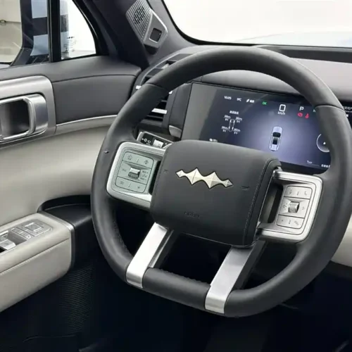 900x675_0_q87_c42_autohomecar__ChtpWGlDr1KAQAepAAGU0mvmA80032.jpg.webp Used BYD Leopard Titanium 7 2025 model 135KM two-wheel drive Pro version