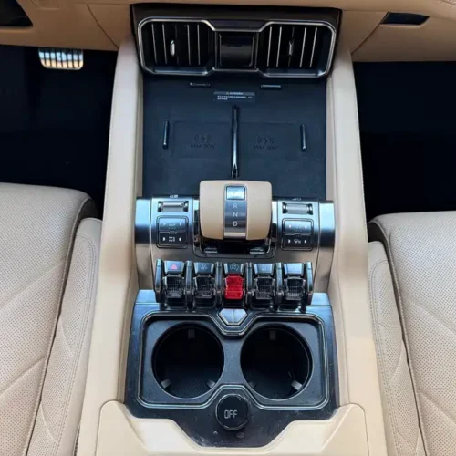 900x675_0_q87_c42_autohomecar__ChtpWGlE-cKAeABGAAqRzyfwmh0846.jpg.webp Used BYD Leopard 8 2025 Zhiyong flagship version 6 seats