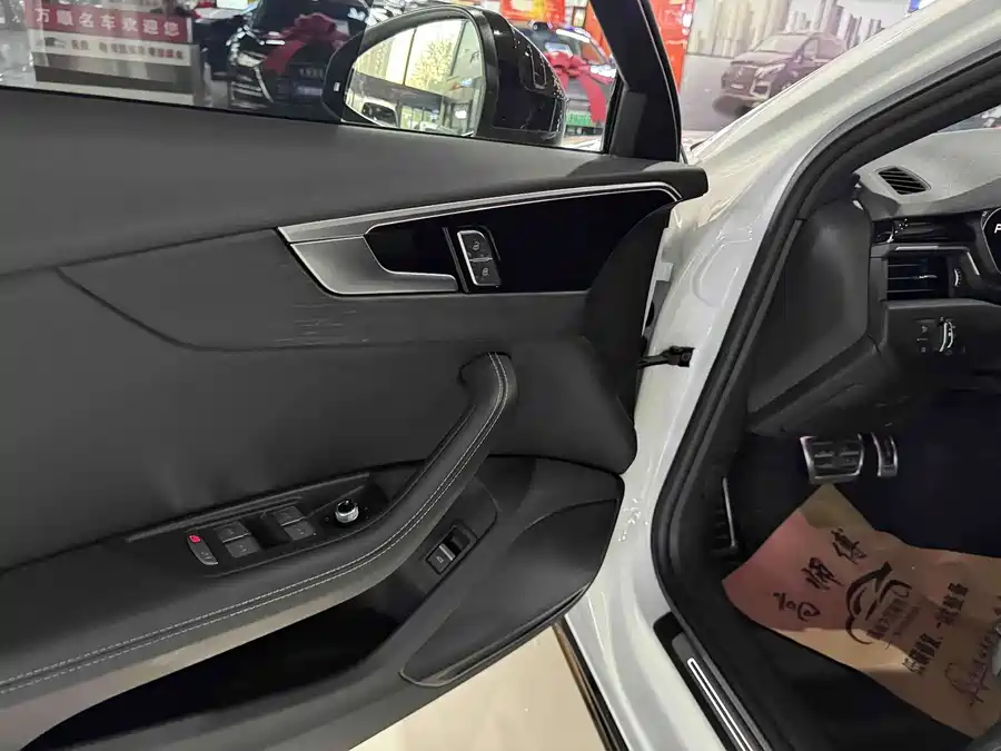 Used Audi A4L 2024 40 TFSI luxury and dynamic model