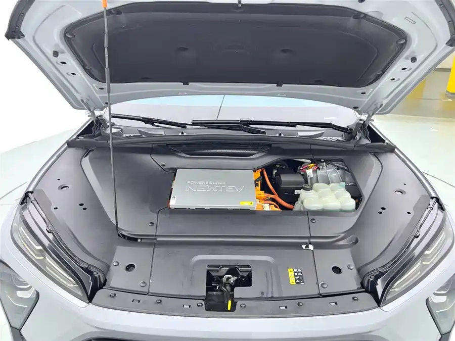 900x675_0_q87_c42_autohomecar__ChtpWGlFC1SAHF9DAAHiG4jF_uw359.jpg.webp Used NIO EC6 2020 430KM Sports Edition