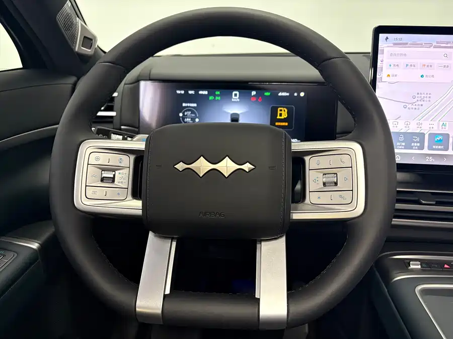 900x675_0_q87_c42_autohomecar__ChtpWGlFCVSAEkfzAAbYEaORk6o094.jpg.webp Used BYD Leopard Titanium 7 2025 190KM four-wheel drive Ultra version