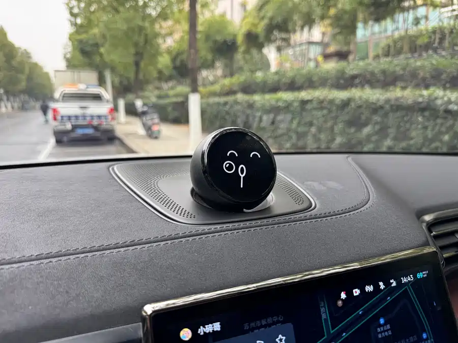 900x675_0_q87_c42_autohomecar__ChtpWGlFDC-ATzLpAAiKRMRdh2s091.jpg.webp Used NIO EC6 2020 430KM Sports Edition