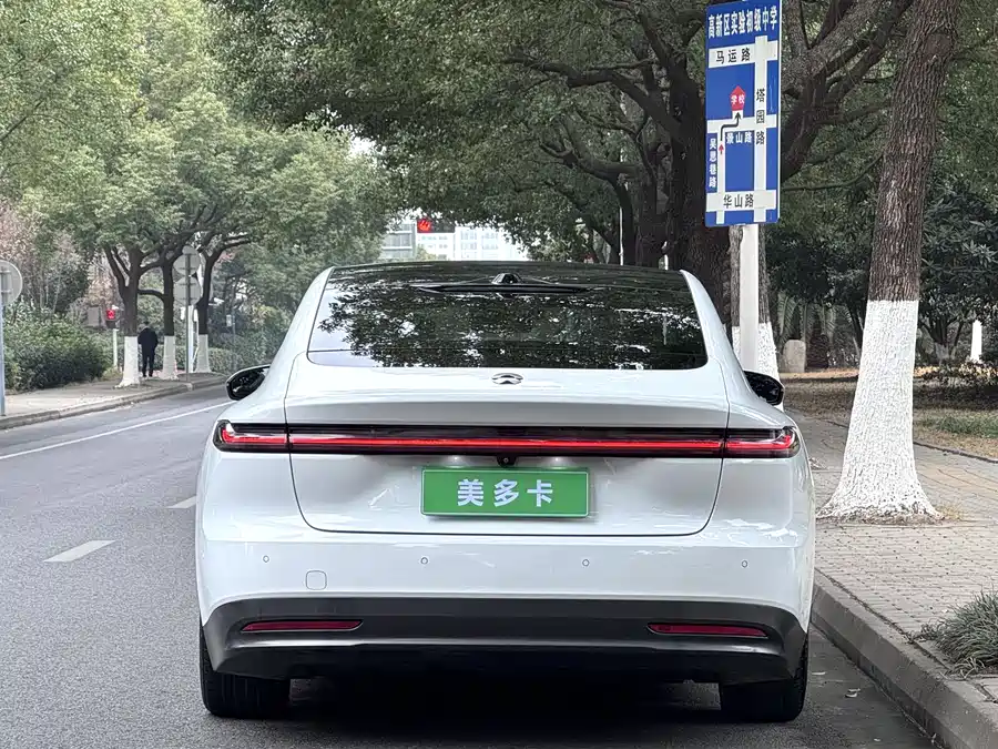 900x675_0_q87_c42_autohomecar__ChtpWGlFQH6AbJs5AAlkUnxkl1I722.jpg.webp Used NIO ET7 2022 model 100kWh first edition