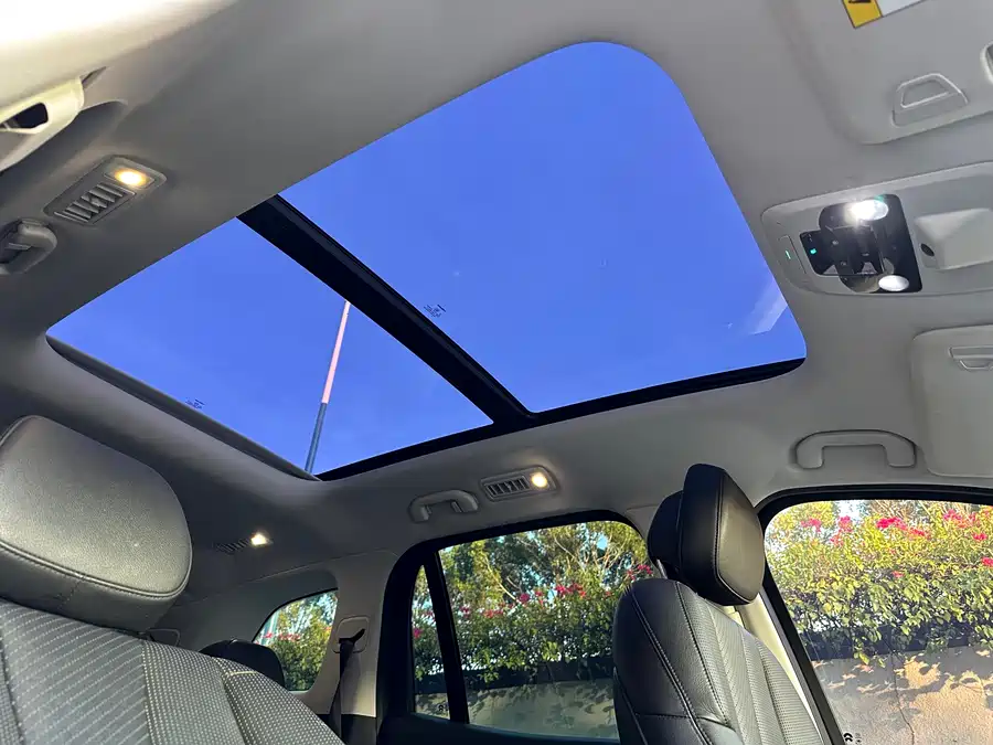 900x675_0_q87_c42_autohomecar__ChtpWGlGCL2AZzBlAAlCSfc1ZO8139.jpg.webp Used NIO ES8 2018 model 355KM baseline version seven-seater version