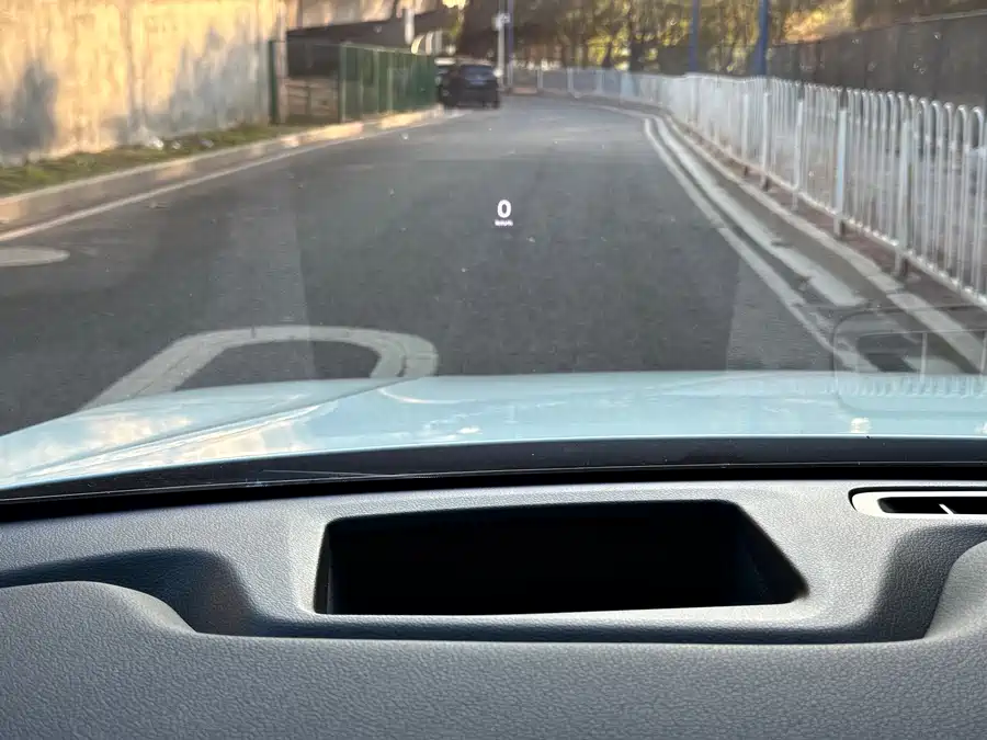 900x675_0_q87_c42_autohomecar__ChtpWGlGCMGAMJavAAiq09bsgV0141.jpg.webp Used NIO ES8 2018 model 355KM baseline version seven-seater version