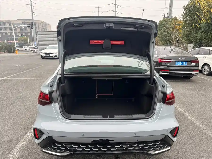 Used Audi A3 2025 A3L Limousine 35TFSI Flying Spur Exclusive + Luxury Premium Package