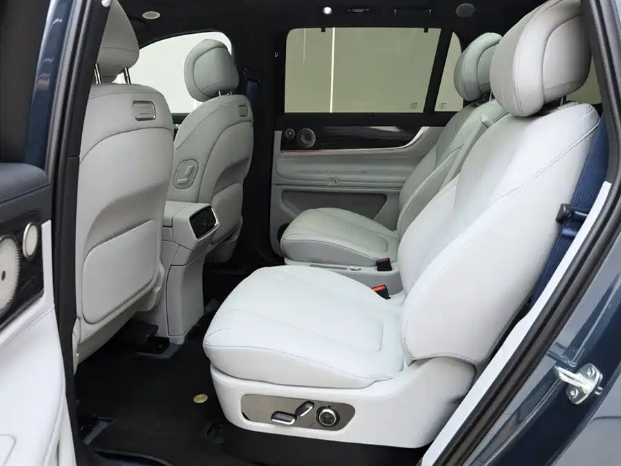 Used AITO M9 2024 extended range Max version 42kWh 6-seater version