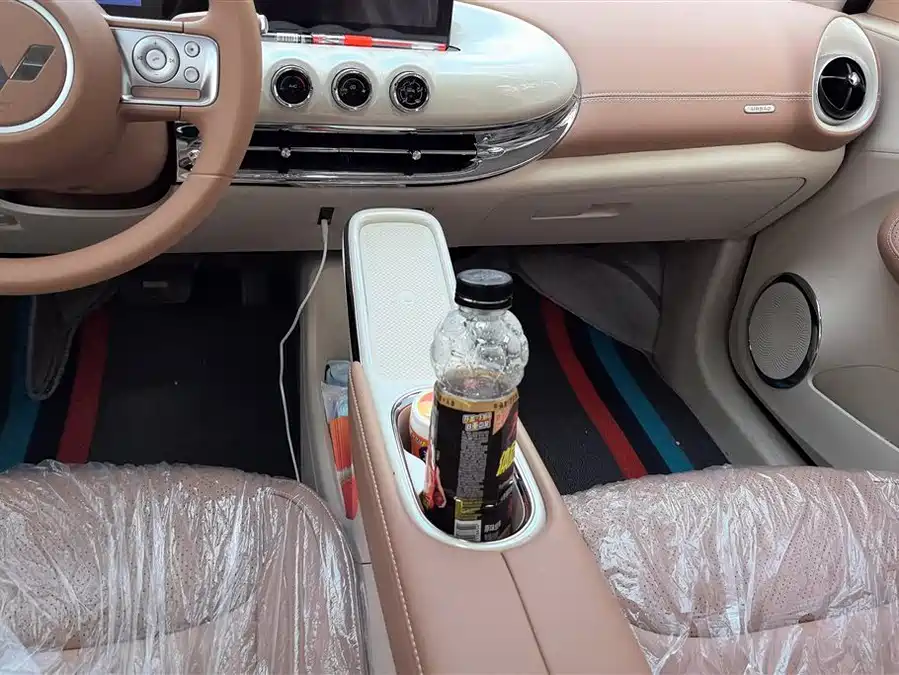 900x675_0_q87_c42_autohomecar__ChtpWGlGVCiAVss1AAIci9vI7pY941.jpg.webp Used Wuling Bingo 2025 model 333km Lingxi Internet model