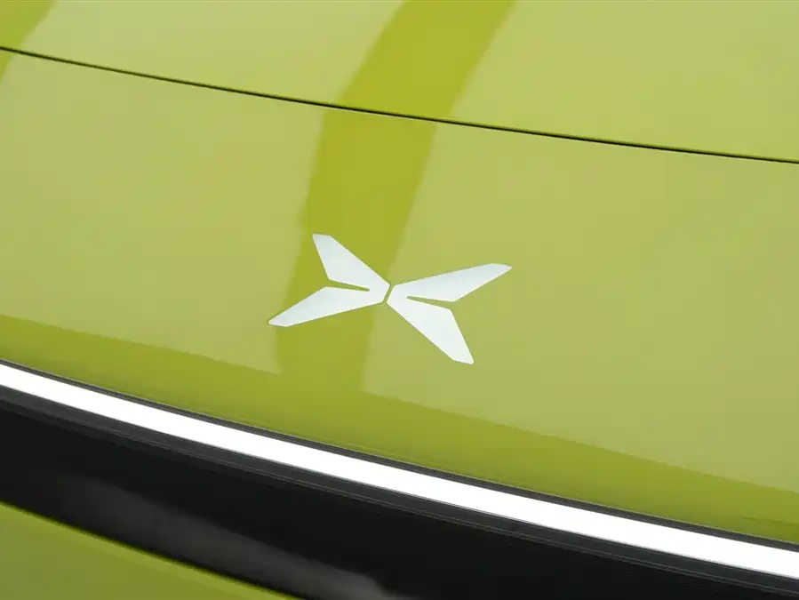 900x675_0_q87_c42_autohomecar__ChtpWGlHkwGAFTjjAACm4CEKot8838.jpg.webp Used Xpeng P7 2025 702 Long Battery Life Ultra