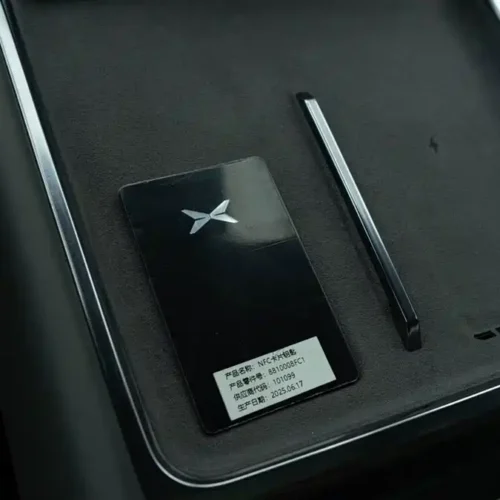900x675_0_q87_c42_autohomecar__ChtpWGlHkwKAYCrGAAEoUC5Ov5A325.jpg.webp Used Xpeng P7 2025 702 Long Battery Life Ultra