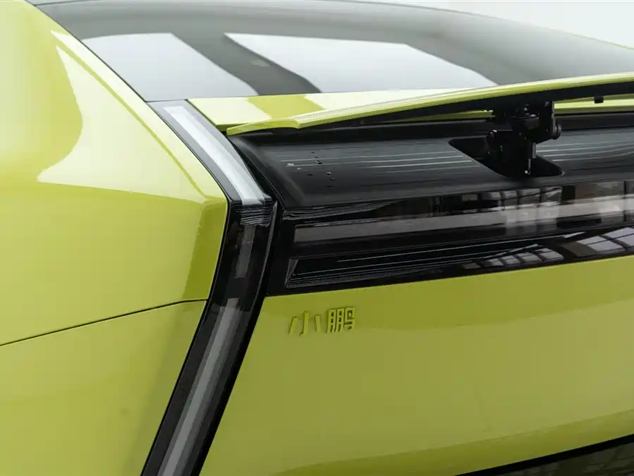 900x675_0_q87_c42_autohomecar__ChtpWGlHkwaAVO8iAAEMeq9YJyg035.jpg.webp Used Xpeng P7 2025 702 Long Battery Life Ultra