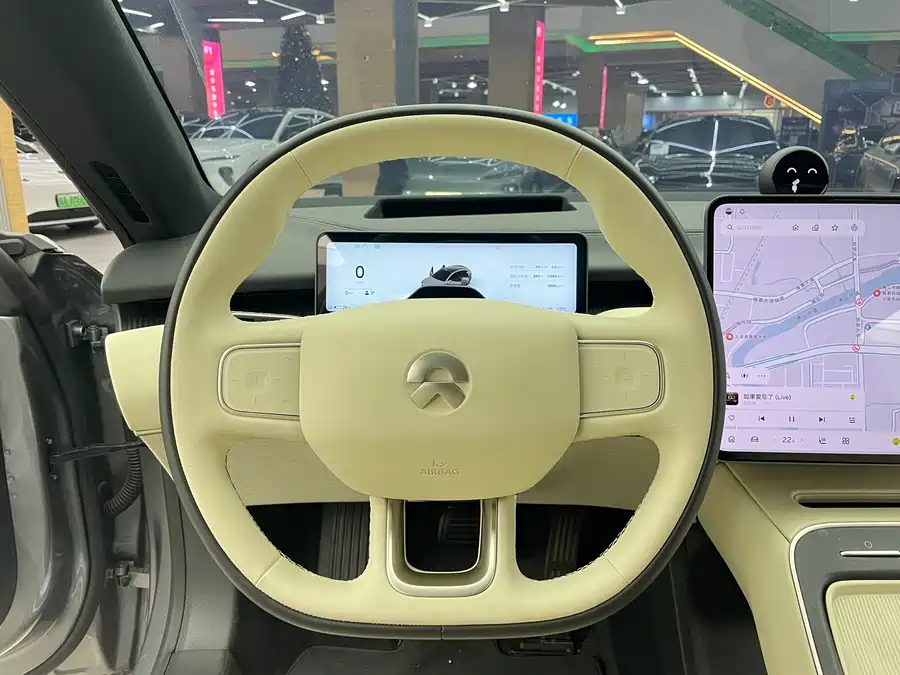 900x675_0_q87_c42_autohomecar__ChtpWGlIwOKAFE2rAAk60YQnLoY661.jpg.webp Used NIO ET5T 2025 75kWh Touring