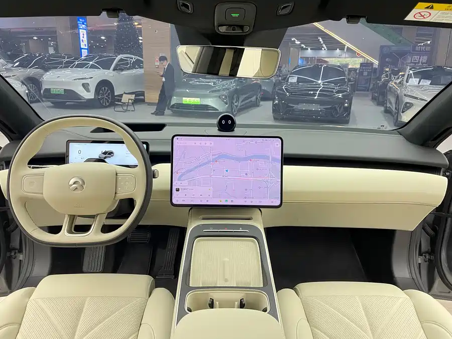 900x675_0_q87_c42_autohomecar__ChtpWGlIwOOAY-vkAAnwrvexo80488.jpg.webp Used NIO ET5T 2025 75kWh Touring