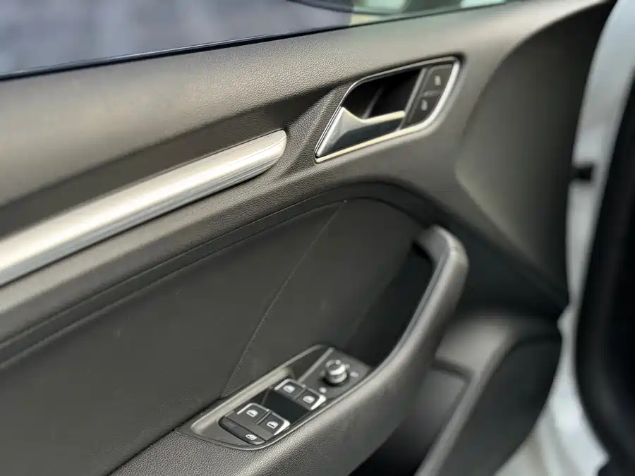 Used Audi A3 2015 Limousine 40 TFSI automatic luxury model