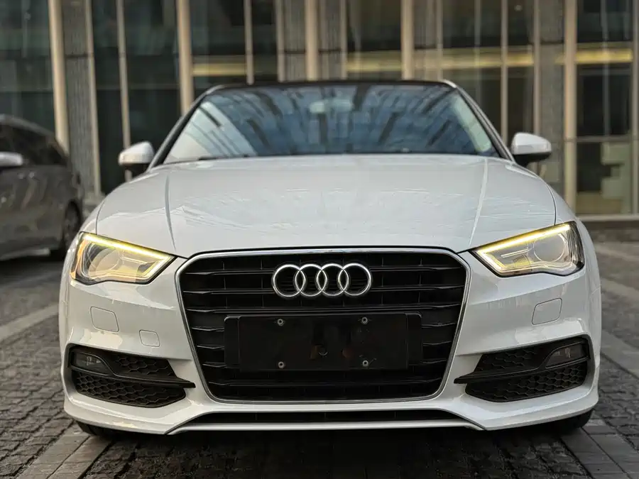 Used Audi A3 2015 Limousine 40 TFSI automatic luxury model