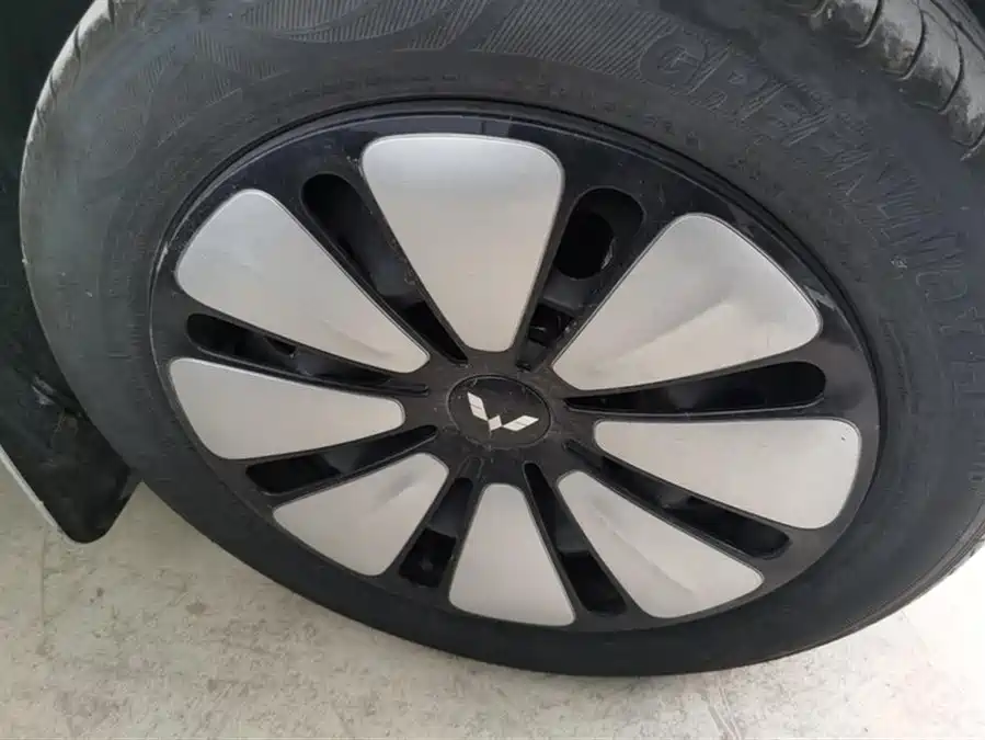 Used Wuling Bingo 2023 model 333km Lingxi Internet+ model