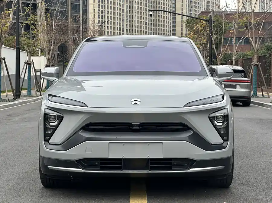 900x675_0_q87_c42_autohomecar__ChtpWGlJF6iANGhQAAhJnrzE6qE143.jpg.webp Used NIO EC6 2020 440KM Signature Edition