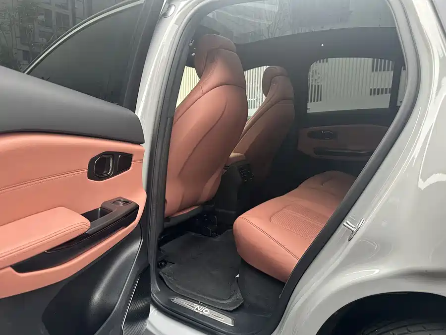 900x675_0_q87_c42_autohomecar__ChtpWGlJF7OAC7ApAASLij7qILs369.jpg.webp Used NIO EC6 2020 440KM Signature Edition