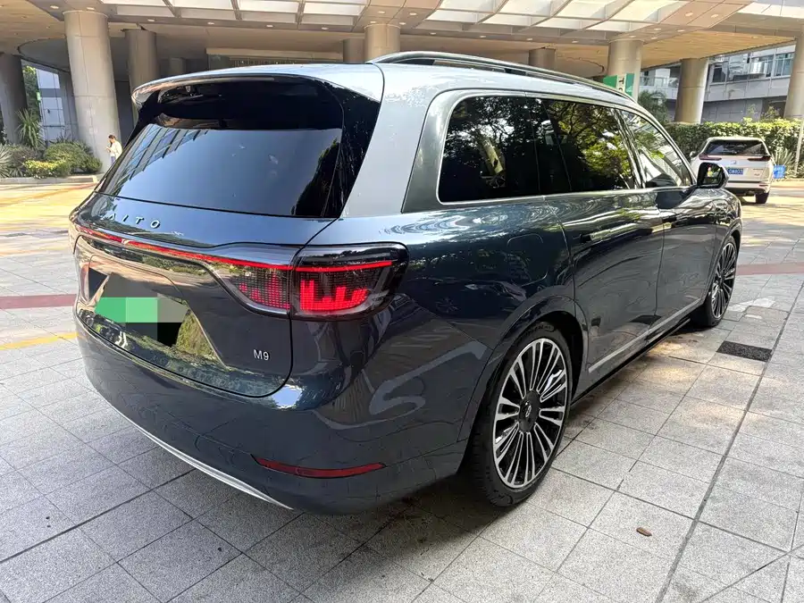 Used AITO M9 2024 extended range Ultra version 52kWh 6-seater version