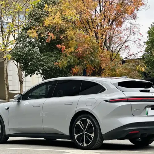 900x675_0_q87_c42_autohomecar__ChtpWGlKPaOAXxByAAxND8Qg0eg880.jpg.webp Used NIO ET5T 2024 model 75kWh Touring