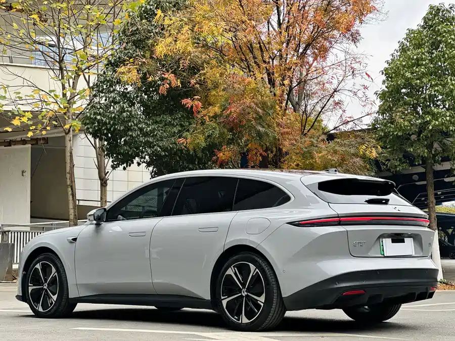 900x675_0_q87_c42_autohomecar__ChtpWGlKPaOAXxByAAxND8Qg0eg880.jpg.webp Used NIO ET5T 2024 model 75kWh Touring